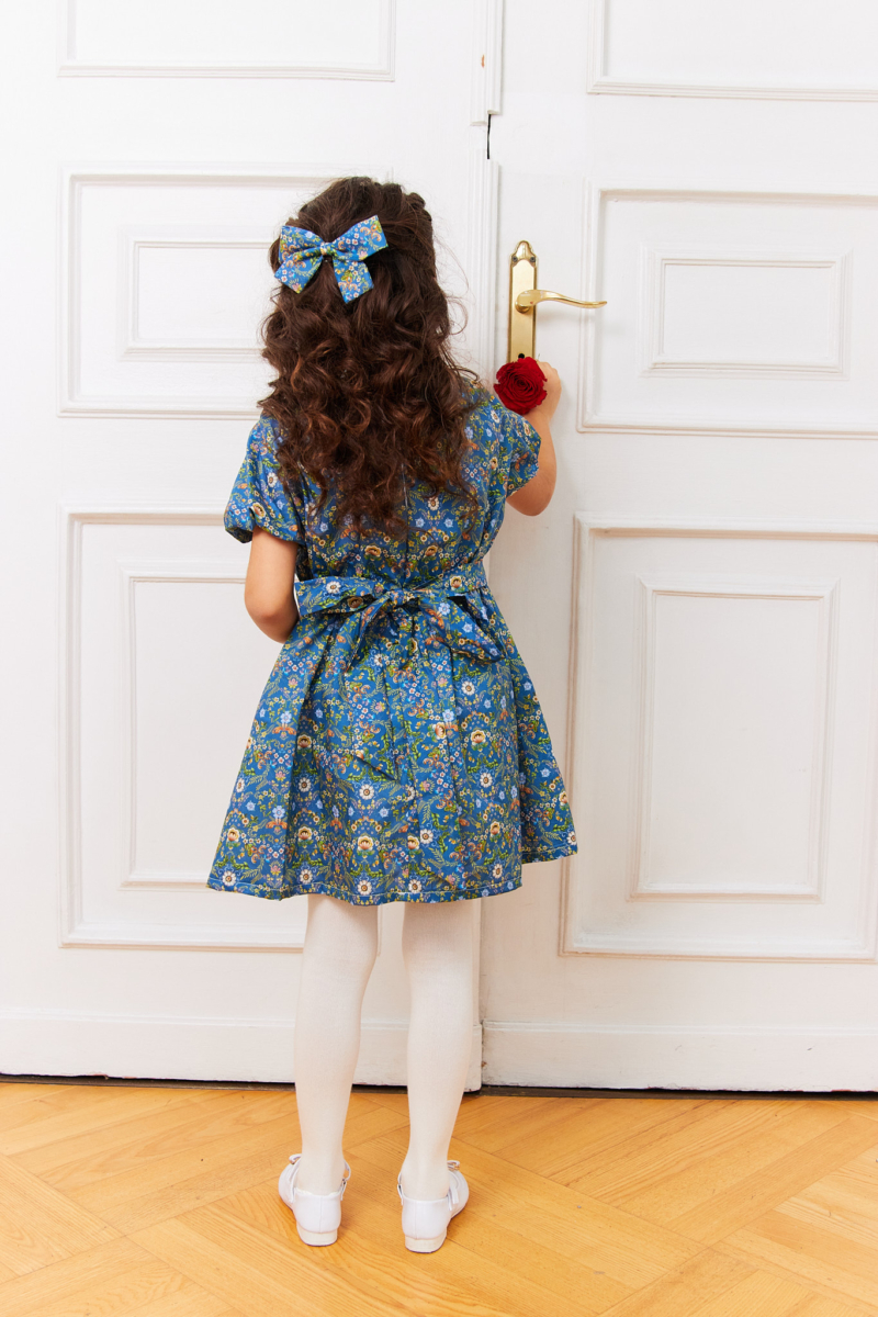 blue girl dress roses pattern balloon sleeves with bow