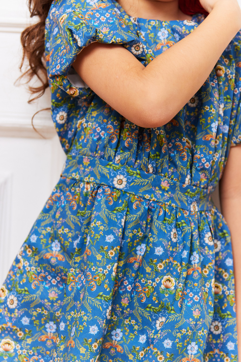 blue girl dress roses pattern balloon sleeves with bow
