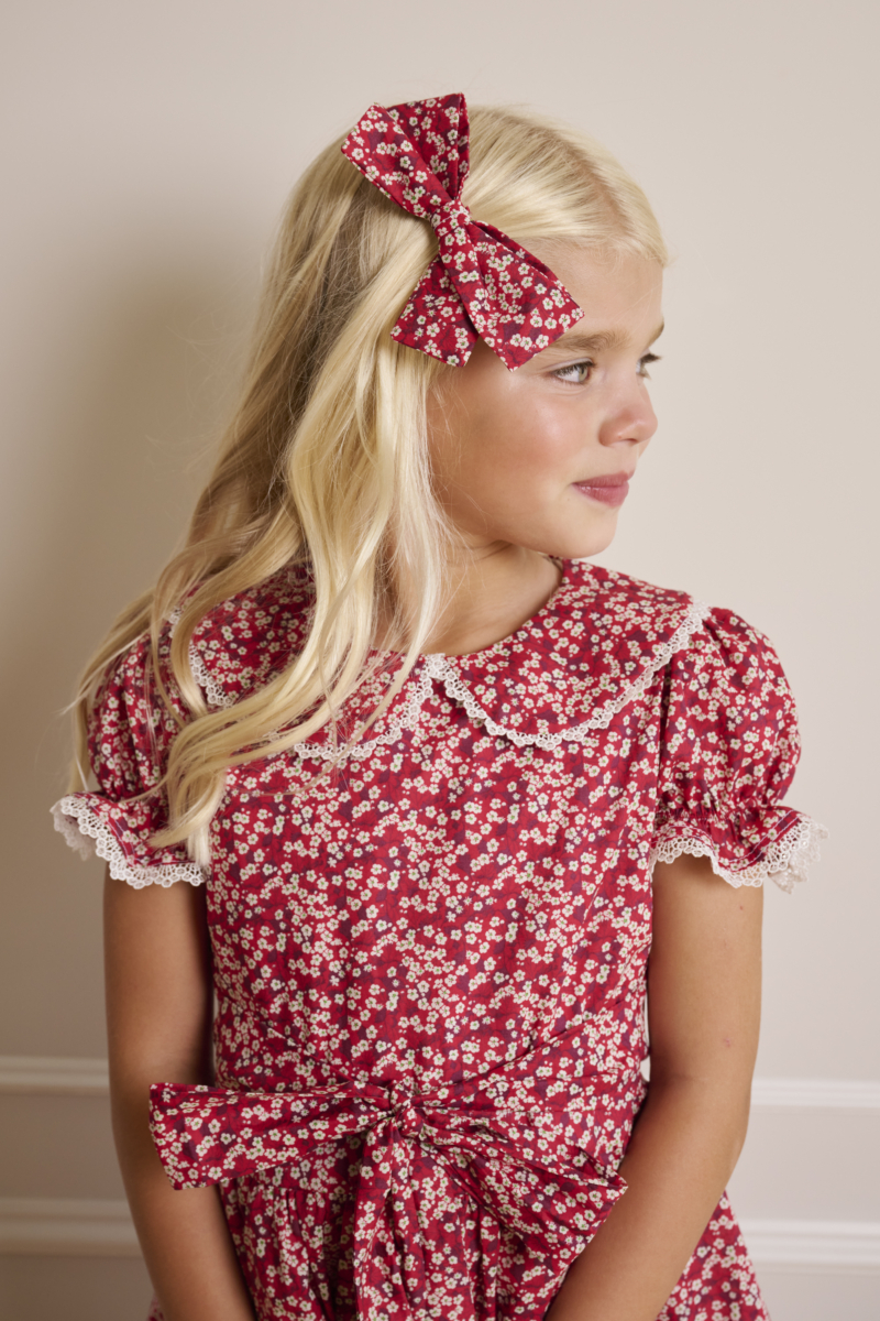 kid dress with short bubble sleeves with lace and bow